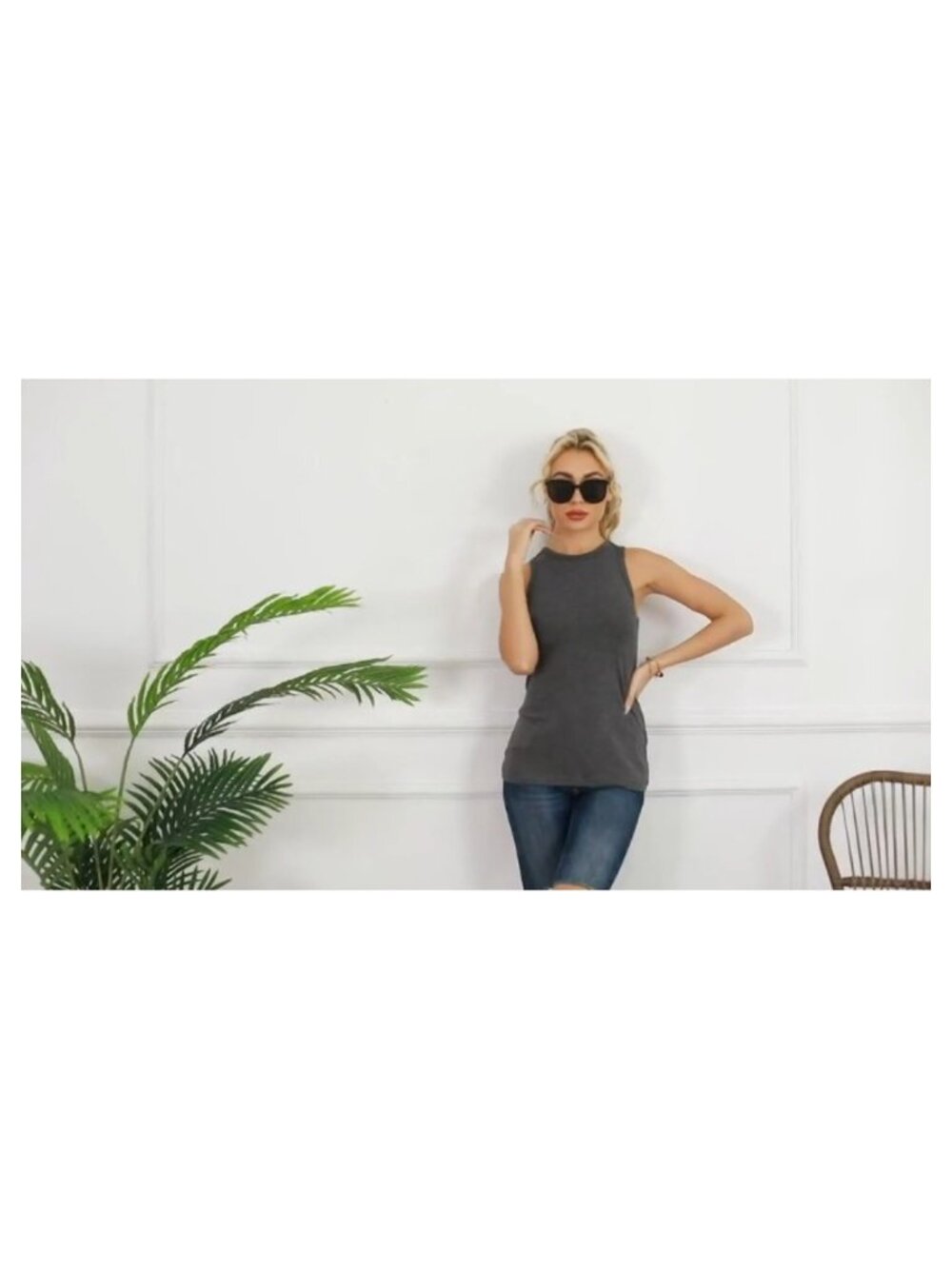 Womens Sleeveless Tank Top Round Neck Loose Fit Casual Summer Basic Shirt - Picture 4 of 6